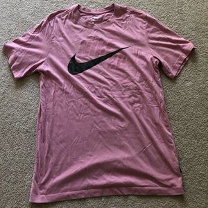 Nike SB T-Shirt w/ Camo Logo